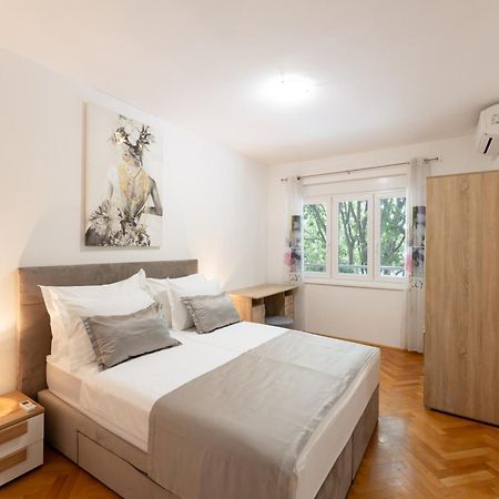 Apartment Central To Beach & Old Town Split Buitenkant foto