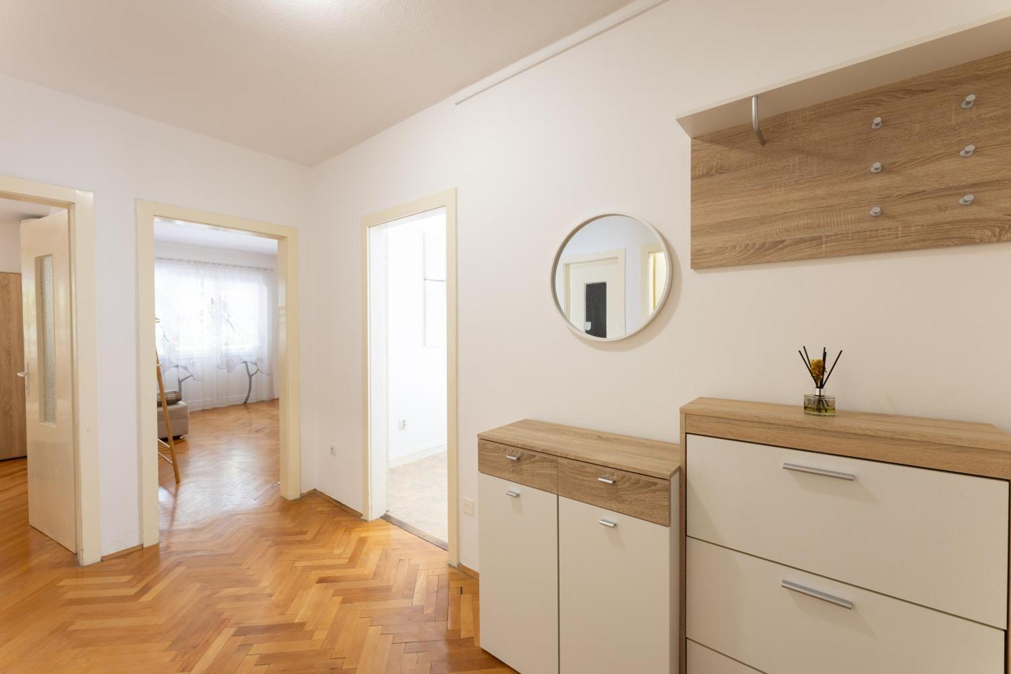 Apartment Central To Beach & Old Town Split Buitenkant foto